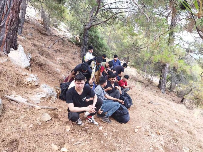 Seydikemer’de 72 Düzensiz Göçmen Yakalandı