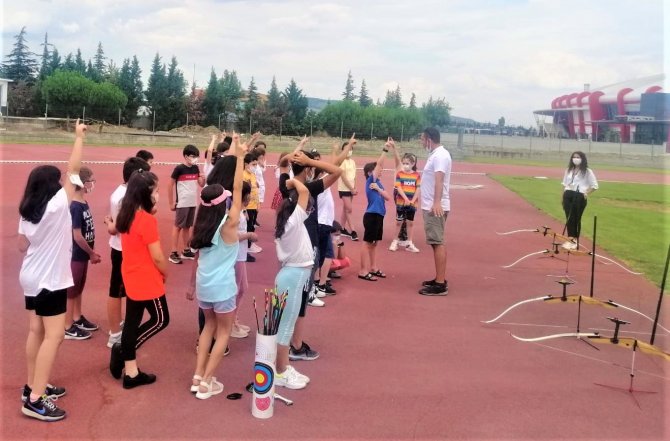 Spor Okulları Balıkesir’de De Tüm Spor Tesislerinde Devam Ediyor