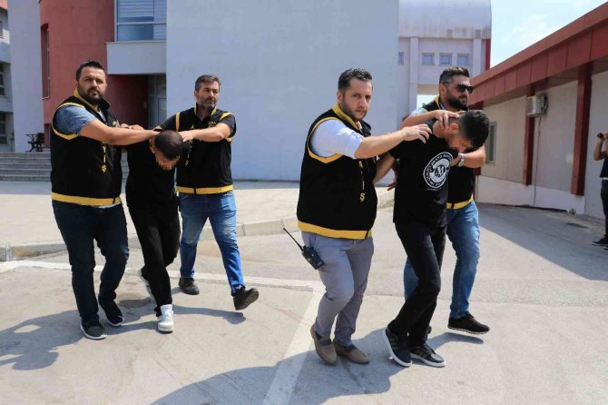 Annesini Rahatsız Eden Kadının Evine Ateş Etti Tutuklandı