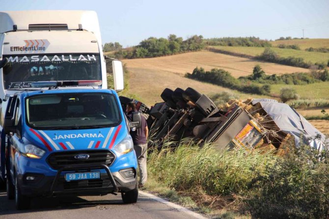 Tekirdağ’da Devrilen Tırdan Burnu Bile Kanamadan Çıktı