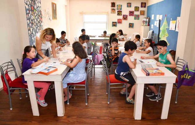 Çocuklar Akıl Ve Zeka Oyunları İle Gelişiyor