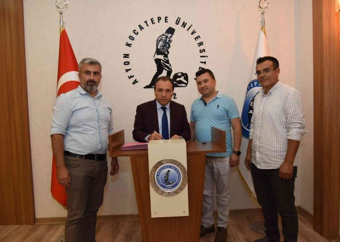 Uşak Belediyesinden Sokak Hayvanları İçin Önemli İş Birliği