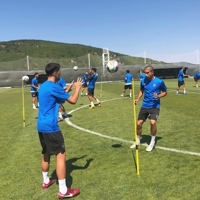 Kayseri’de Kampa Giren Afyonspor İlk Antrenmanına Çıktı