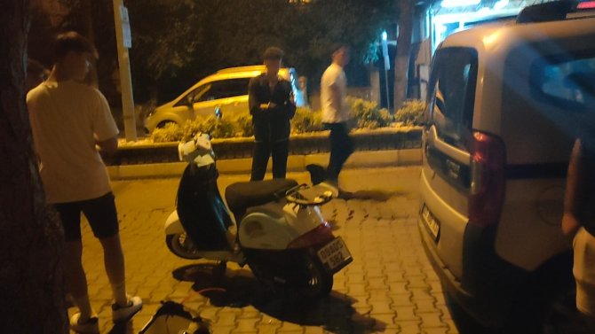 Otomobilinin Önüne Kattığı Motosikleti 450 Metre Sürükledi