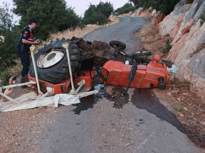 Adıyaman’da, Traktör Devrildi: 1 Ölü, 2 Yaralı
