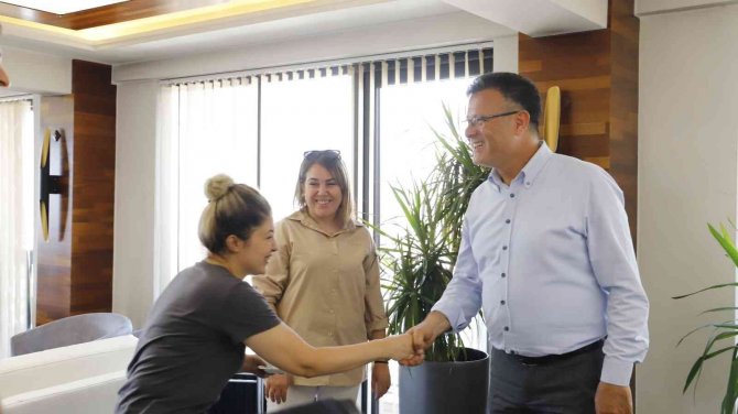Alaşehir Belediyesi Çalışanlarından Başkana Teşekkür Ziyareti