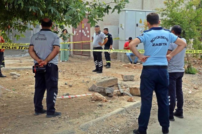 Yer Altı Şebeke Hattına Giren Hırsızlık Şüphelisinin Feci Sonu