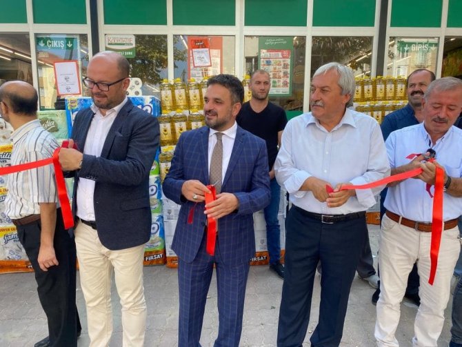 Tarım Kredi Kooperatif Marketi Osmaneli’nde Hizmete Girdi