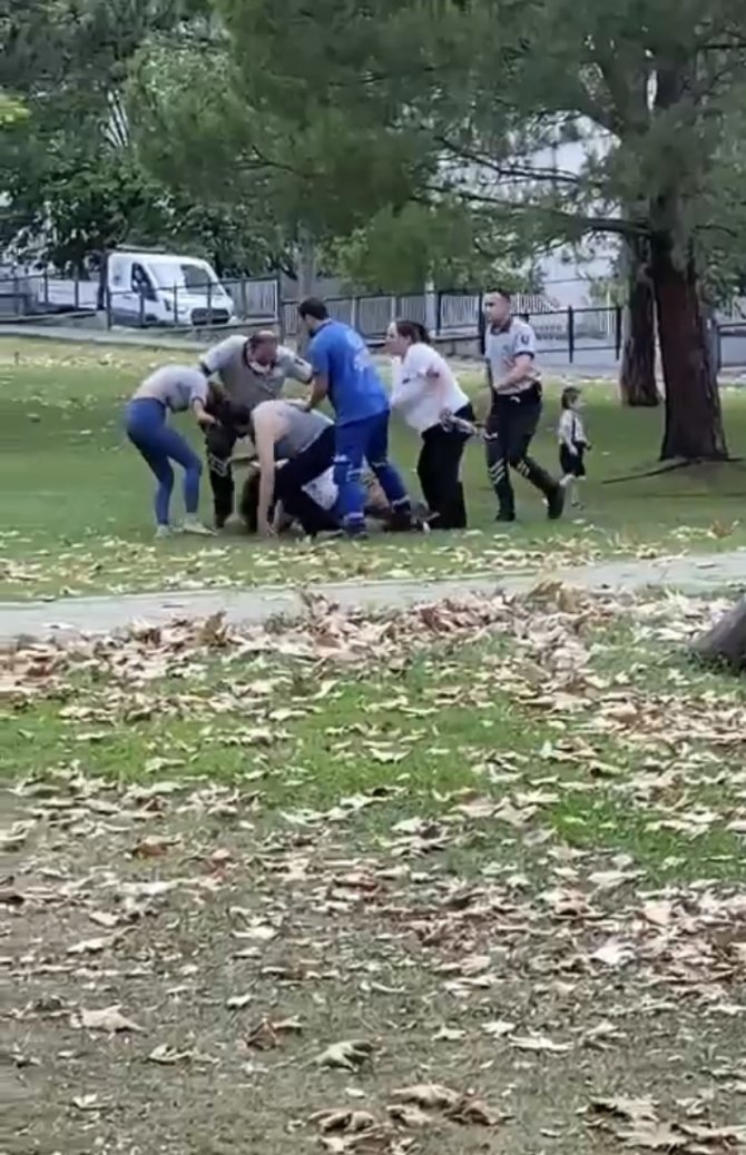 Bursa’da Kadınların Acımasızca Kavgası Kameralarda