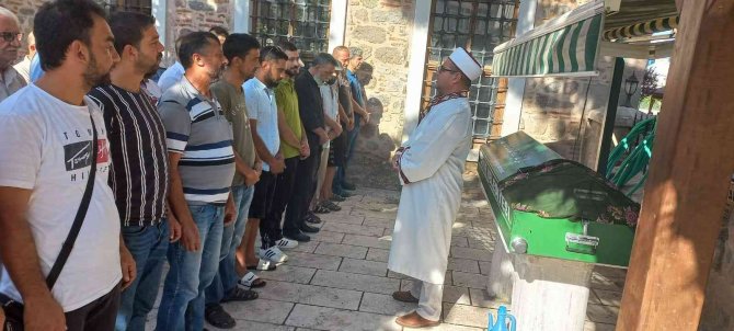 Çanakkale’de Eşi Tarafından Öldürülen Kadın Toprağa Verildi