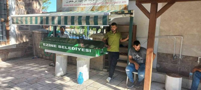 Çanakkale’de Eşi Tarafından Öldürülen Kadın Toprağa Verildi