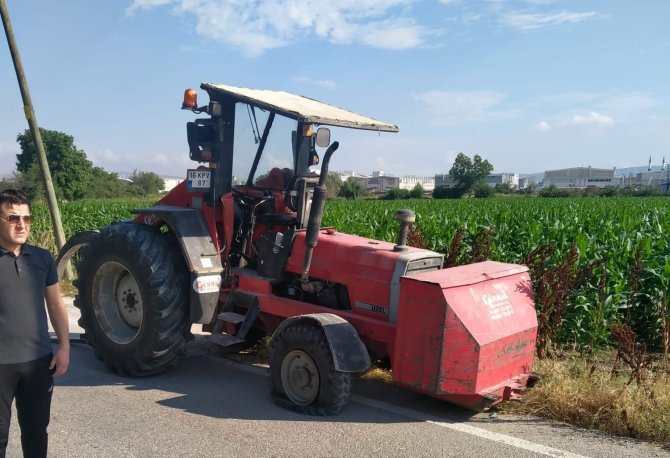 Traktör Motosikletlinin Üzerinden Geçti; O Anlar Kameraya Yansıdı