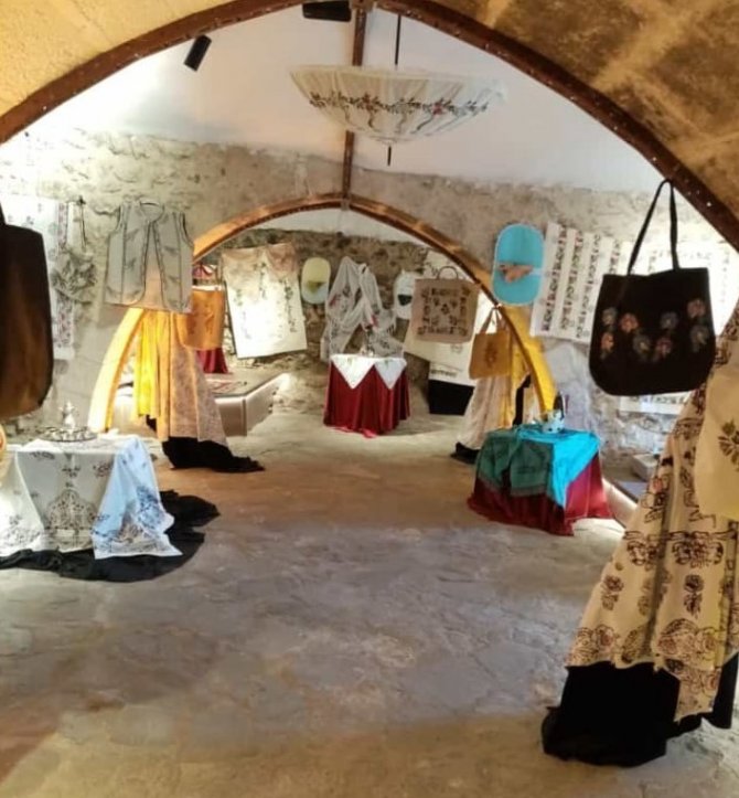 Elazığ’da Kadınların El Emekleri Görücüye Çıktı