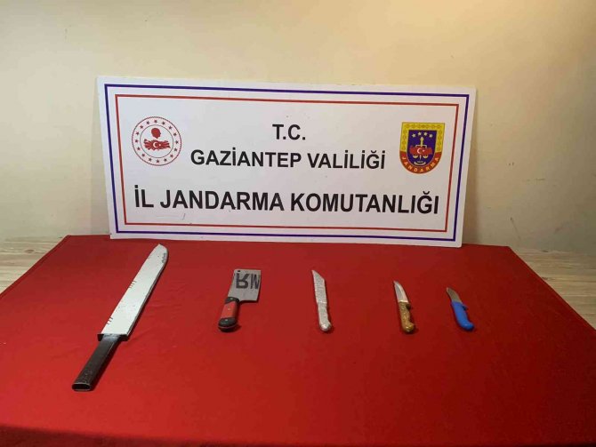 Gaziantep’te Bıçaklı Kavga: 12 Kişi Yaralandı, 4 Şüpheli Tutuklandı