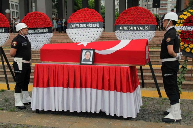 Lunapark’taki Eğlence Treni Kazasında Ölen Komiser Yardımcısı Bayan Polis İçin Tören Düzenlendi