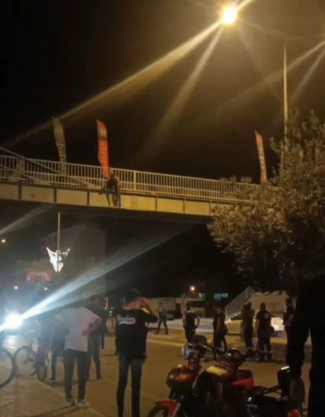 Iğdır’da Üst Geçitte İntihar Girişimi