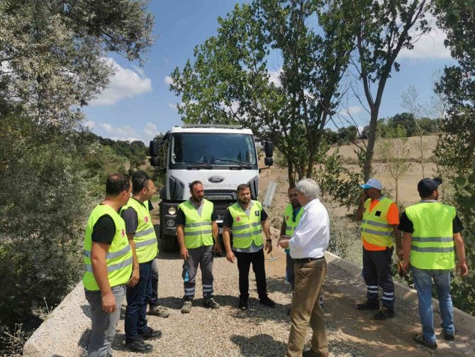 İ̇vrindi’de Kırsal Mahalle Yolları Asfaltlanıyor