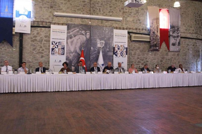 İ̇kinci Yüzyıl İ̇zmir İ̇ktisat Kongresi’nin İlk Adımı Atıldı