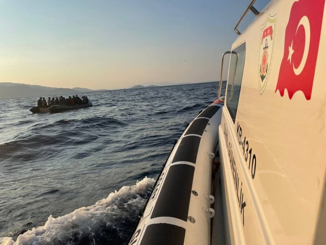Yunanistan’ın Ölüme İttiği 130 Göçmen Sahil Güvenlik Ekiplerince Kurtarıldı