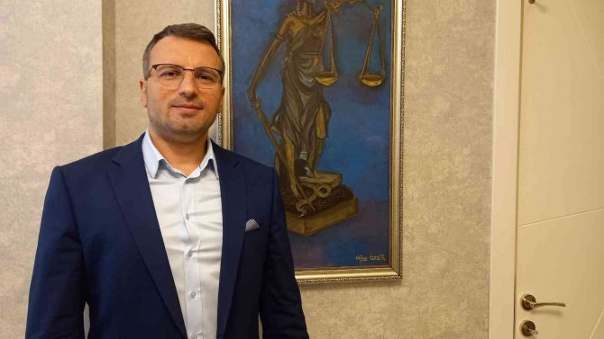 Dava İçin Yola Çıkan Avukatın Kamu Görevi Yaptığı Gerekçesiyle İtiraz Ettiği Hız Cezası İptal Edildi