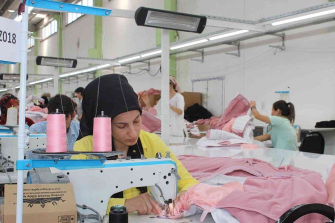 Afyonkarahisar’da Tekstil Sektörü Hızla Büyümeye Devam Ediyor