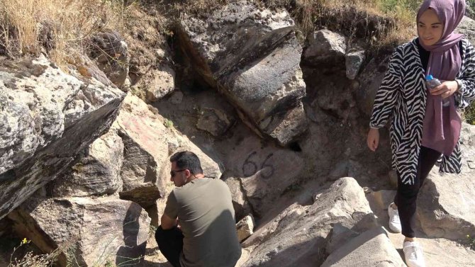 Volkanik Dağın ‘Buhar Bacaları’nda Korkutan Görüntü