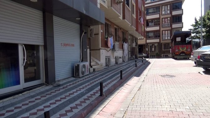 Sultangazi’de Binaya Giren Hırsız Ayakkabı Ve Bisiklet Çaldı
