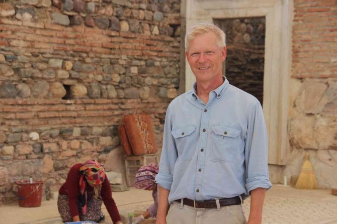 Kadınlardan Bin 700 Yıllık Sardes Antik Kentine İnce Dokunuş