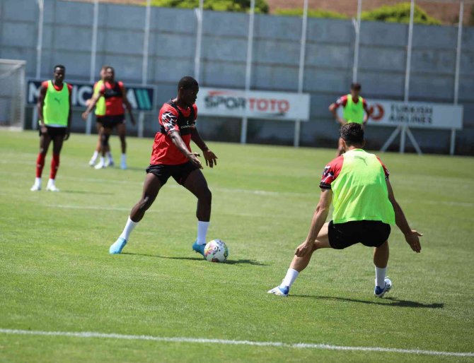 Sivasspor, Adana Demirspor Maçına Galibiyet İçin Hazırlanıyor