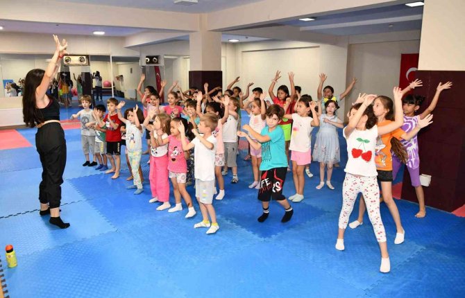 Çocuklar Yaz Tatilini Verimli Geçiriyor