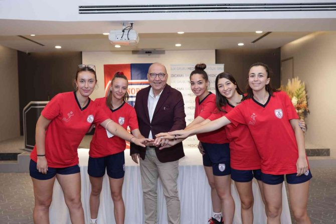 Voleybolun Altınordu’suna Sağlık Sponsoru