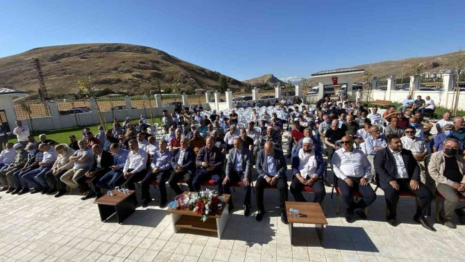 Valide Hanım Camisi İbadete Açıldı