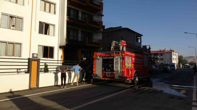 Van’da Korkutan Yangın