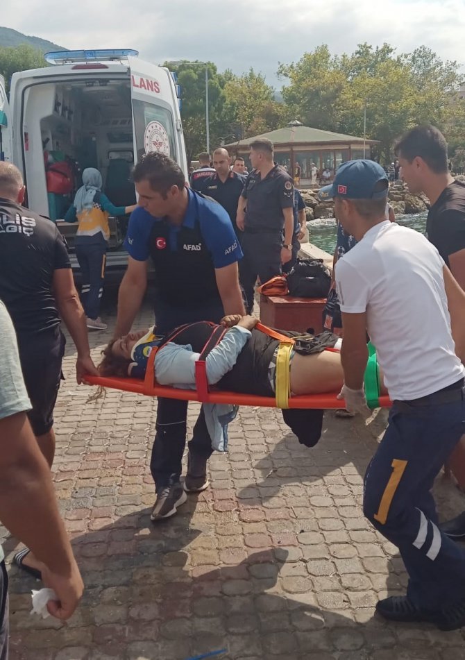 Yalova’da Kayalıklara Düşerek Ayağı Kırılan Kadın Kurtarıldı