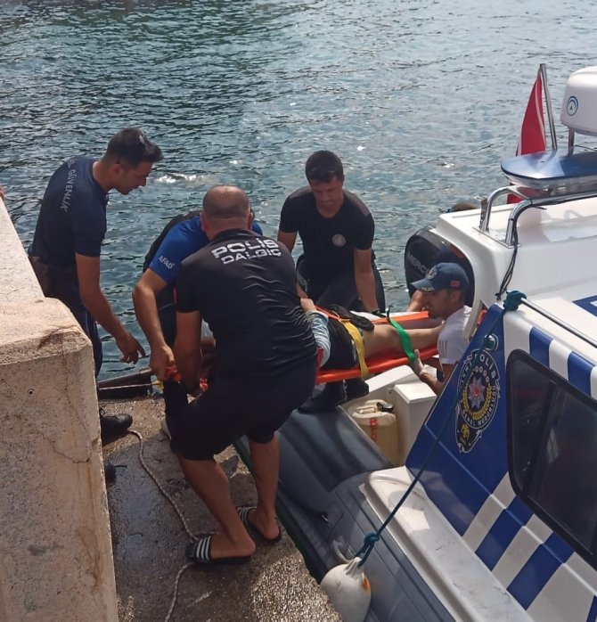 Yalova’da Kayalıklara Düşerek Ayağı Kırılan Kadın Kurtarıldı