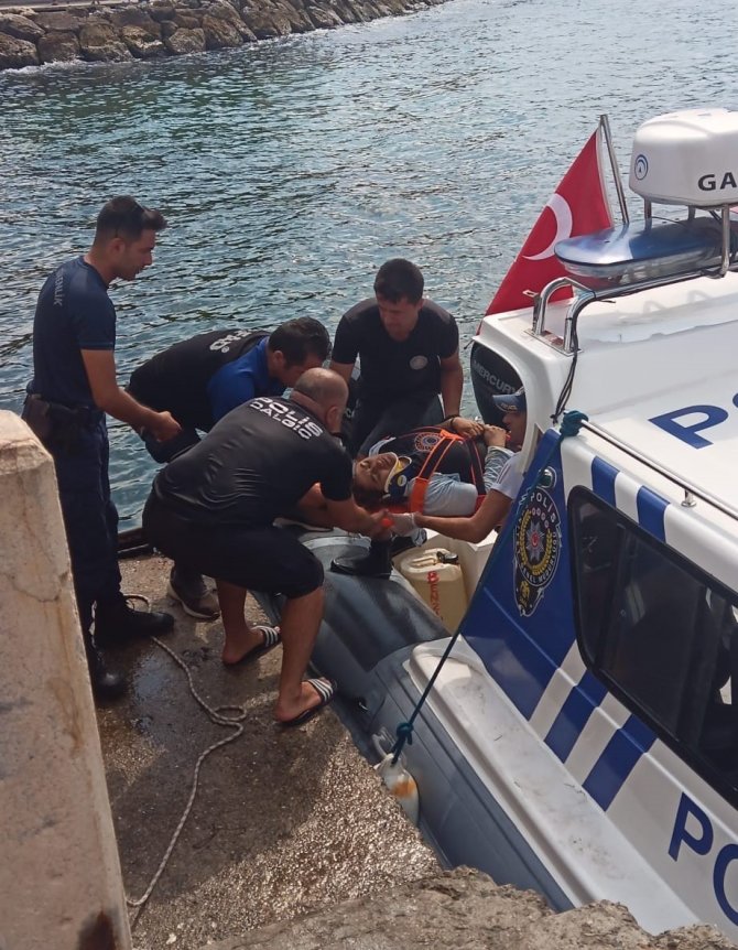 Yalova’da Kayalıklara Düşerek Ayağı Kırılan Kadın Kurtarıldı