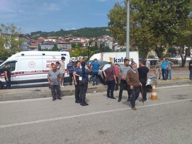Devrek’te Trafik Kazası: 4 Yaralı