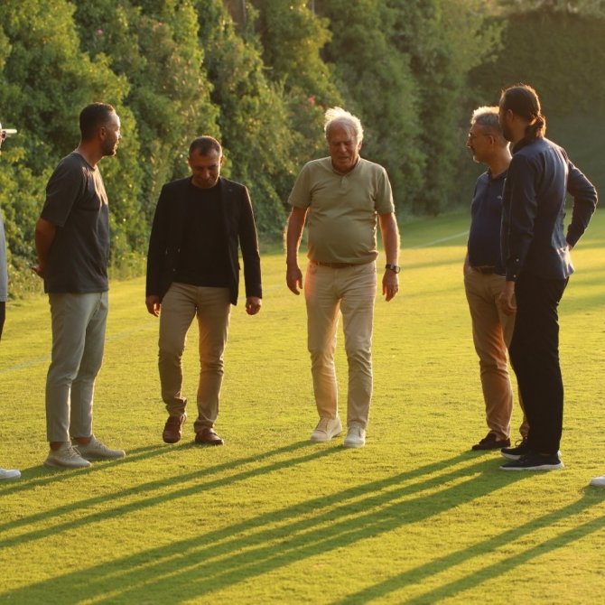 Mustafa Denizli’den Altay’a Ziyaret