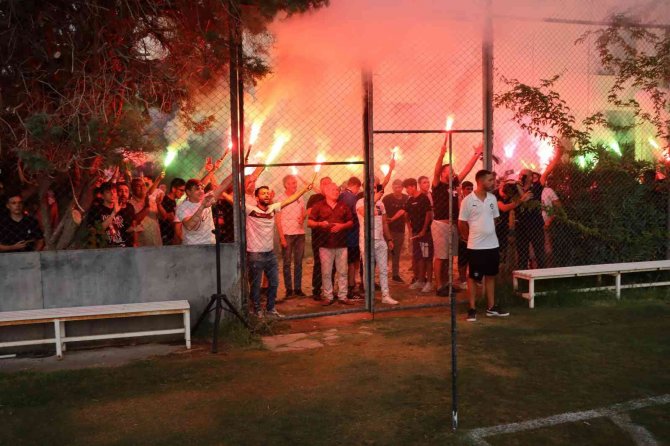 Altay Taraftarından Takıma Tam Destek