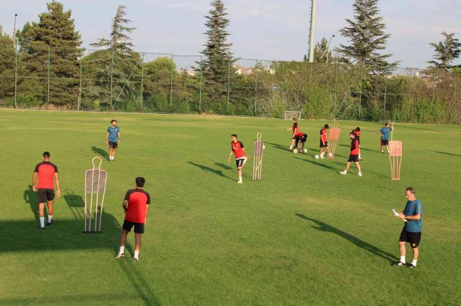 Eskişehirspor Ve Bursaspor Arasında Türkiye’ye Örnek Olacak Bir Hazırlık Maçı Yapılacak