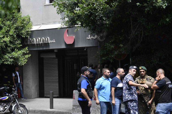 Lübnan’da Bankada Rehine Krizi