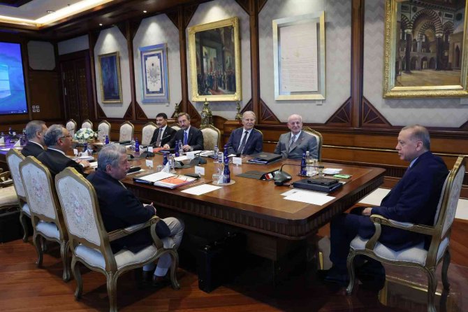 Cumhurbaşkanlığı Yüksek İ̇stişare Kurulu, Cumhurbaşkanı Recep Tayyip Erdoğan Başkanlığında Beştepe’de Toplandı.