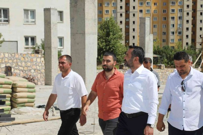 Başkan Şerifoğulları Mahalle Ziyaretlerini Sürdürüyor