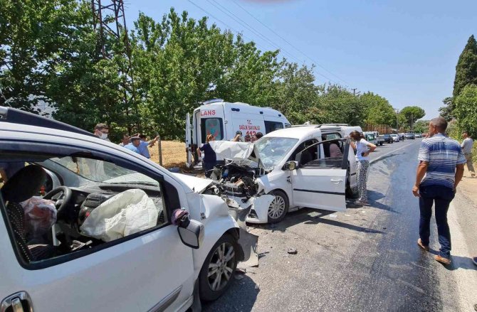 Tatil İle Trafik Yoğunluğu Da Kazalar Da Arttı