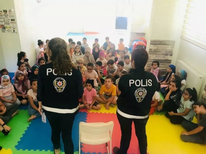 Kur’an Kursunda Eğitim Gören Çocuklara Suçtan Korunma Yolları Anlatıldı
