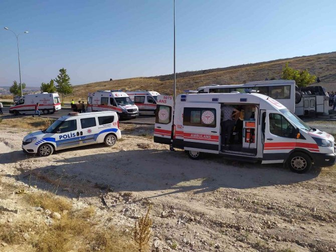 Can Pazarının Yaşandığı Servis Kazası Araç Kamerasında