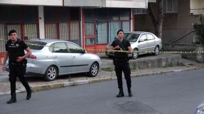 Maltepe’de Taciz İddiası Silahlı Kavgaya Dönüştü: 3 Yaralı