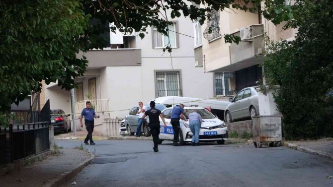 Maltepe’de Taciz İddiası Silahlı Kavgaya Dönüştü: 3 Yaralı