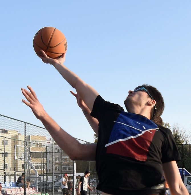 İ̇zmir’de 3x3 Basketbol Zamanı