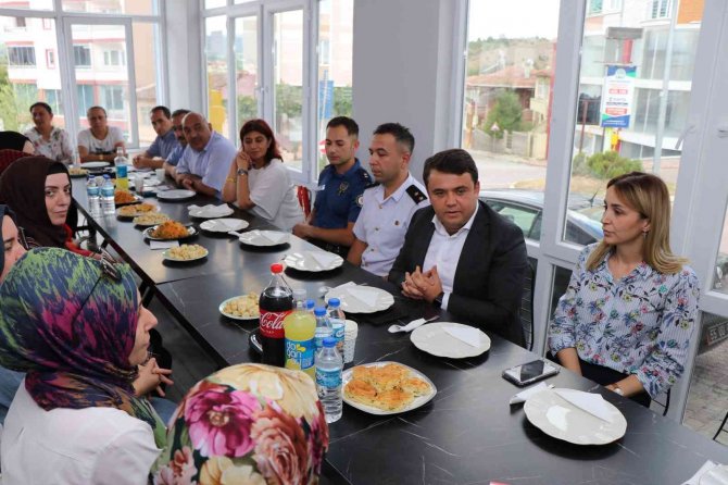 Kades Ve Uyuma, Kavaklı Kadınlara Anlatıldı